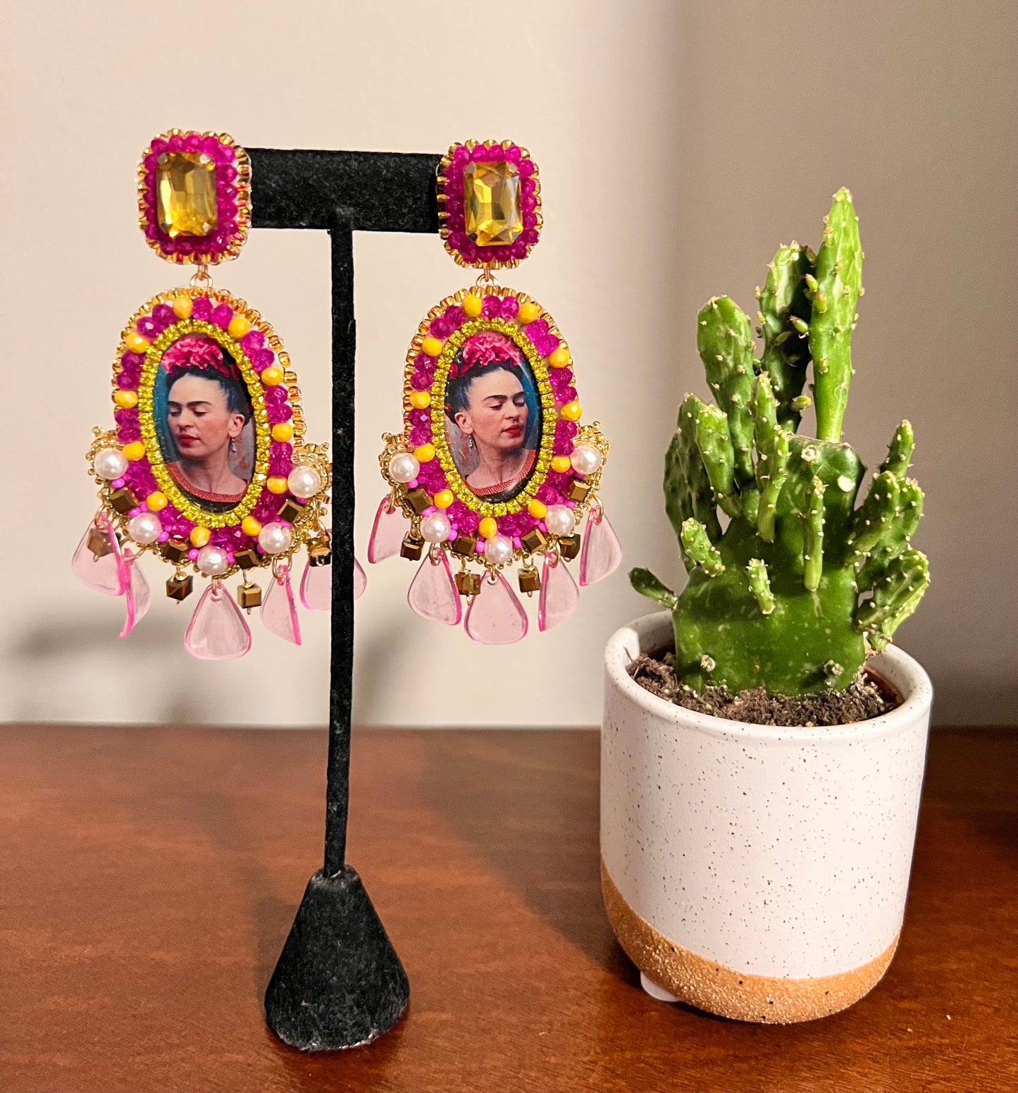 Frida earrings.