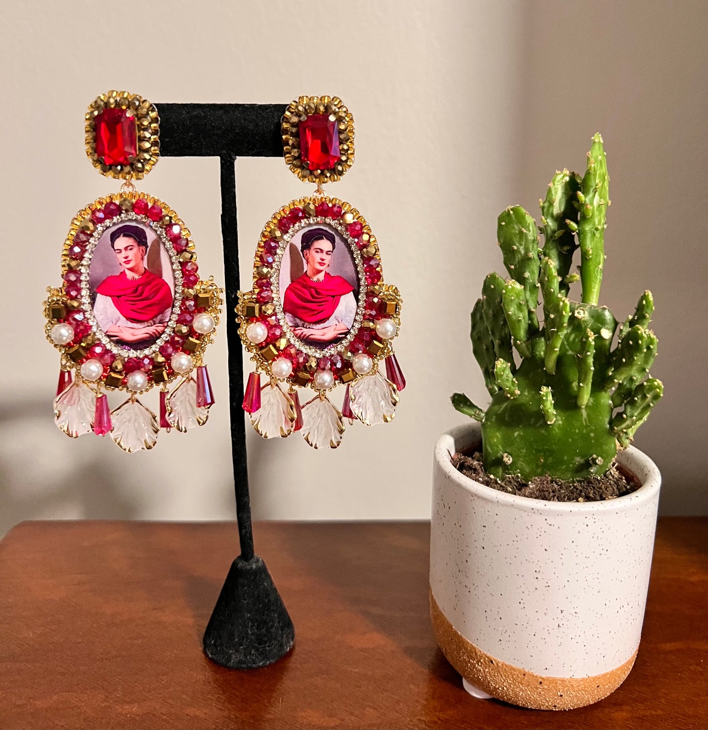 Frida earrings.
