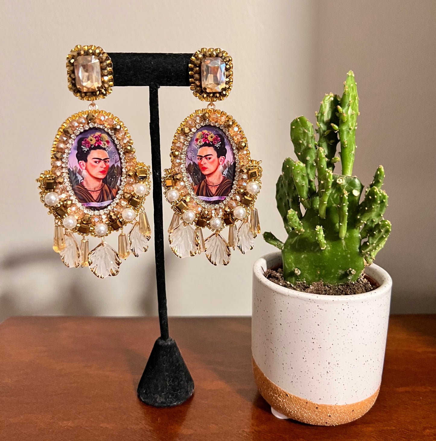 Frida earrings.
