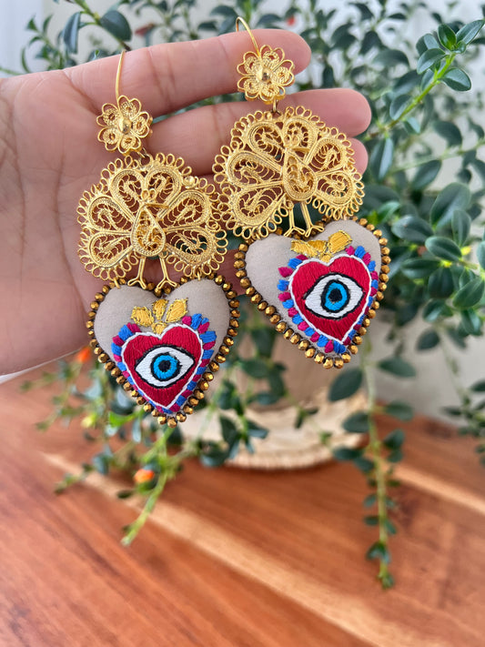 Ojito handmade earrings.